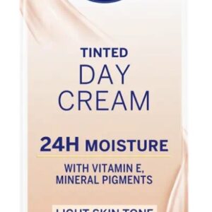Nivea – Crème de Jour Teintée SPF 15 Hydratation 24H (Light Skin Tone) – 50 ml